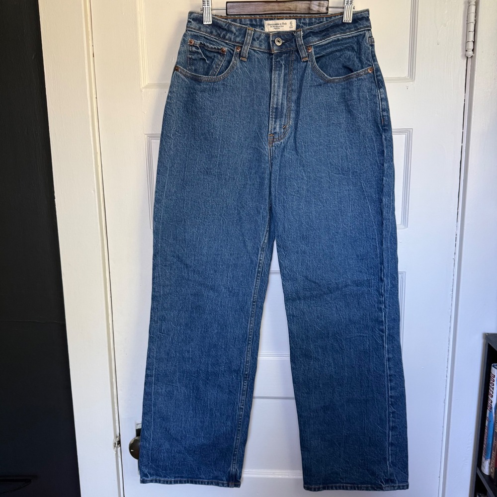Abercrombie & Fitch Curve Love 90s Relaxed Jean High Rise Medium Wash 27 4 Blue